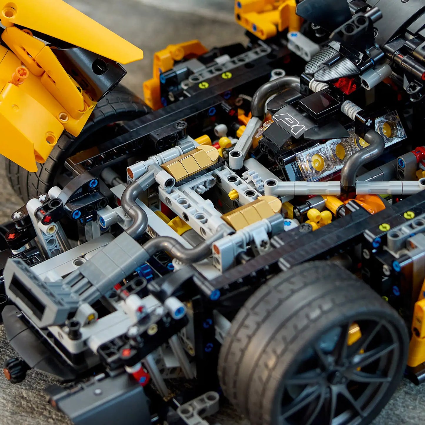 McLaren P1™ LEGO® Technic - 3893 piezas
