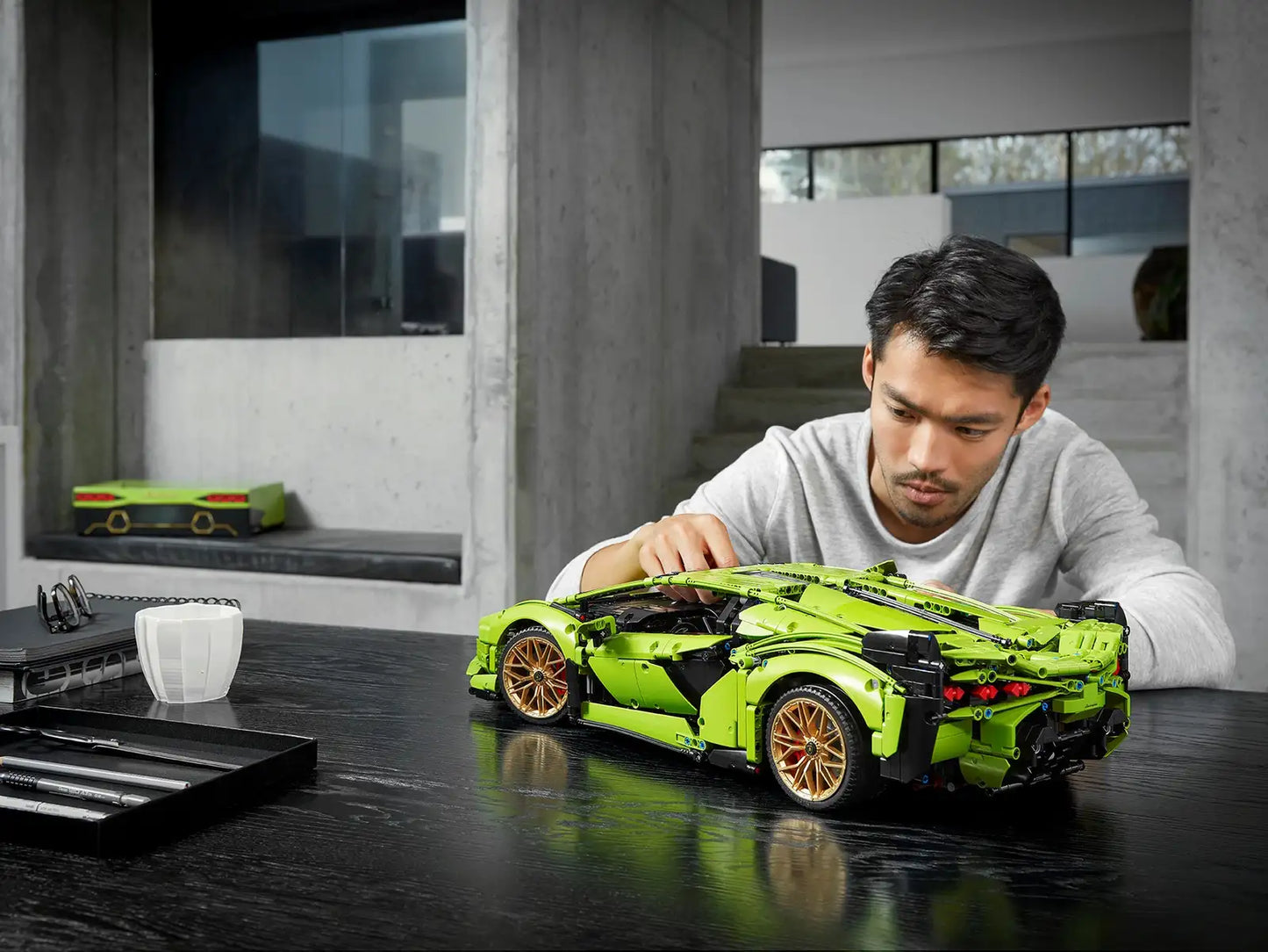 Alfa Romeo F1 C42 - 2261 pieces - Remote Controlled 