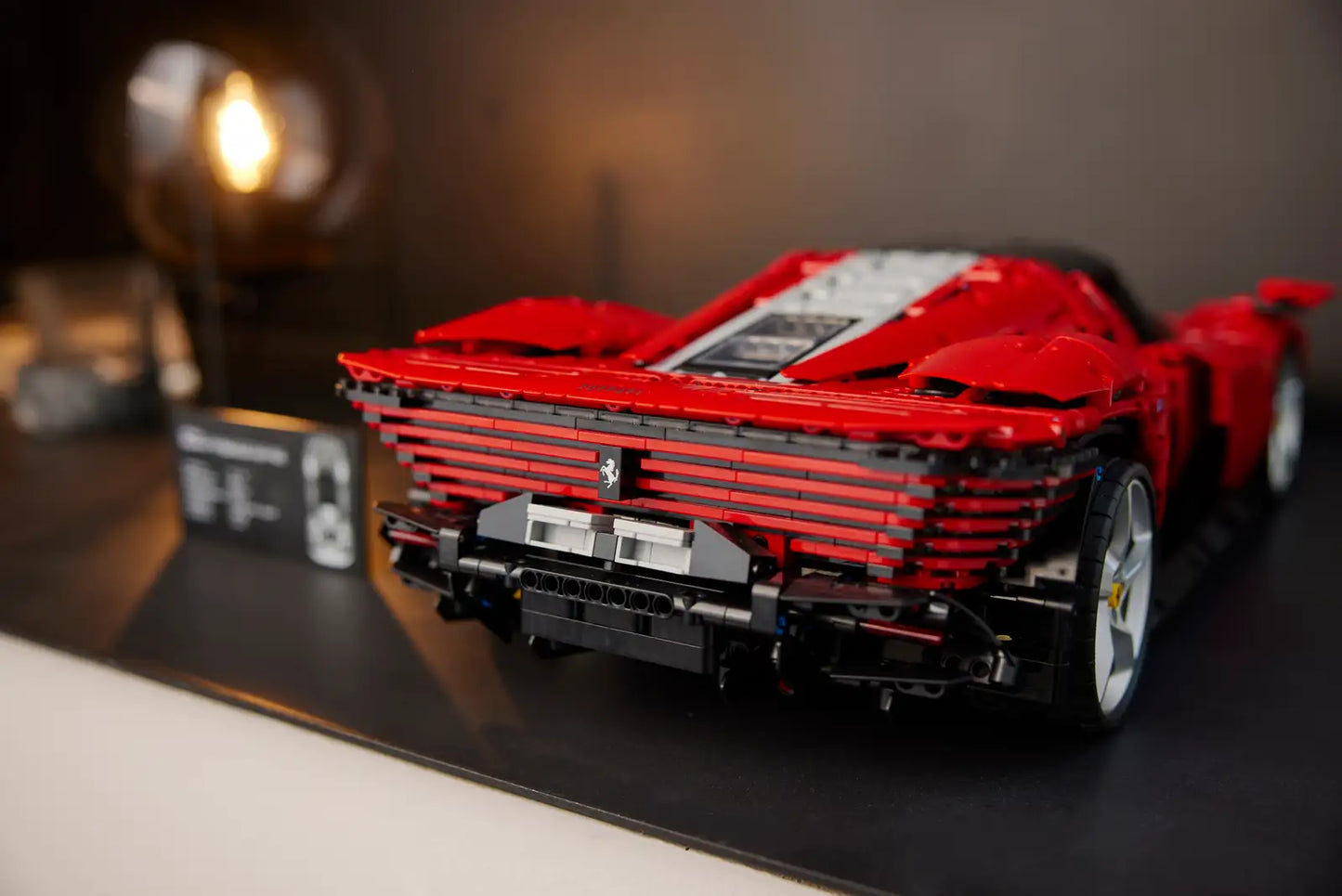 Alfa Romeo F1 C42 - 2261 pieces - Remote Controlled 