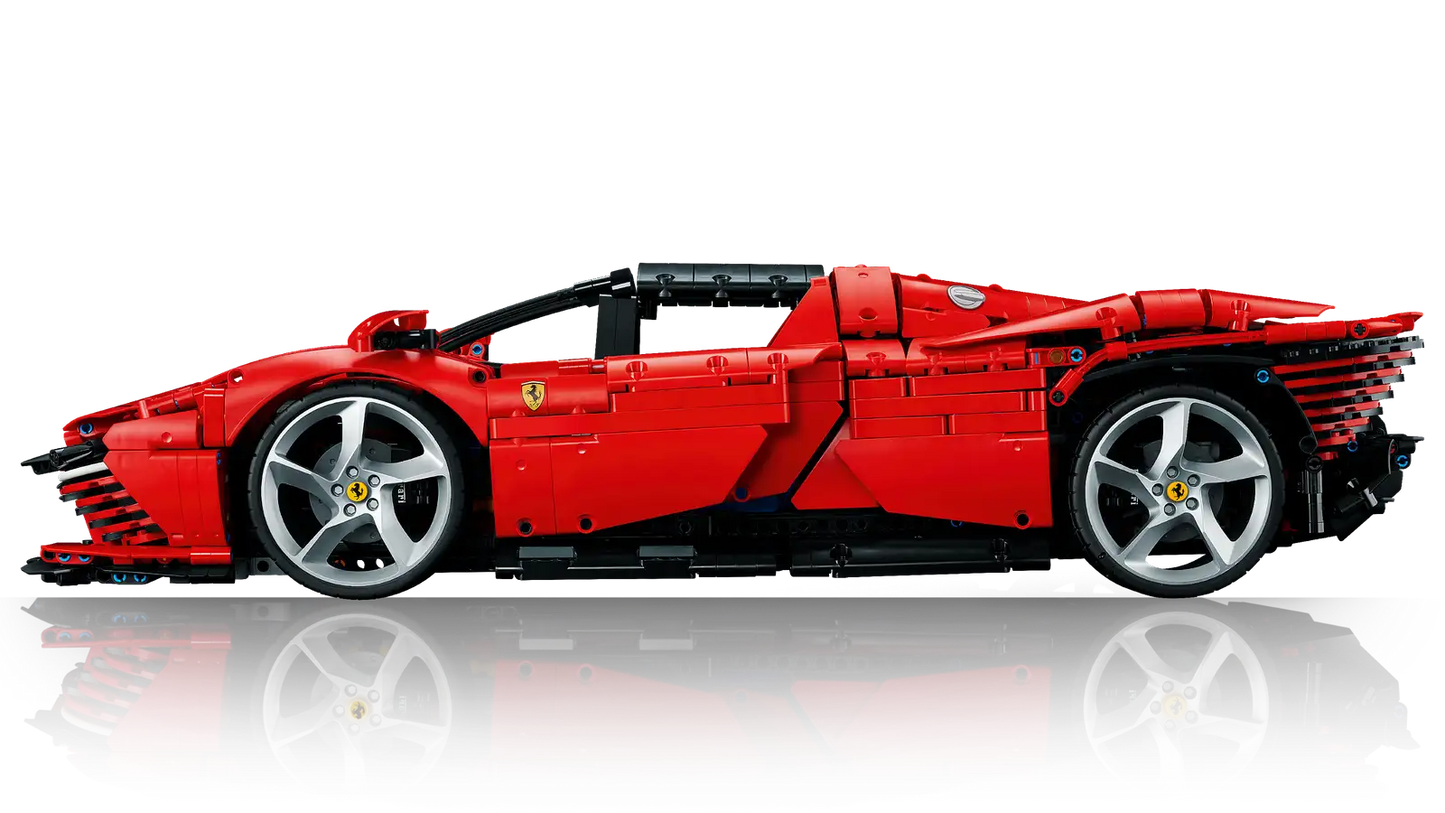 Alfa Romeo F1 C42 - 2261 pieces - Remote Controlled 