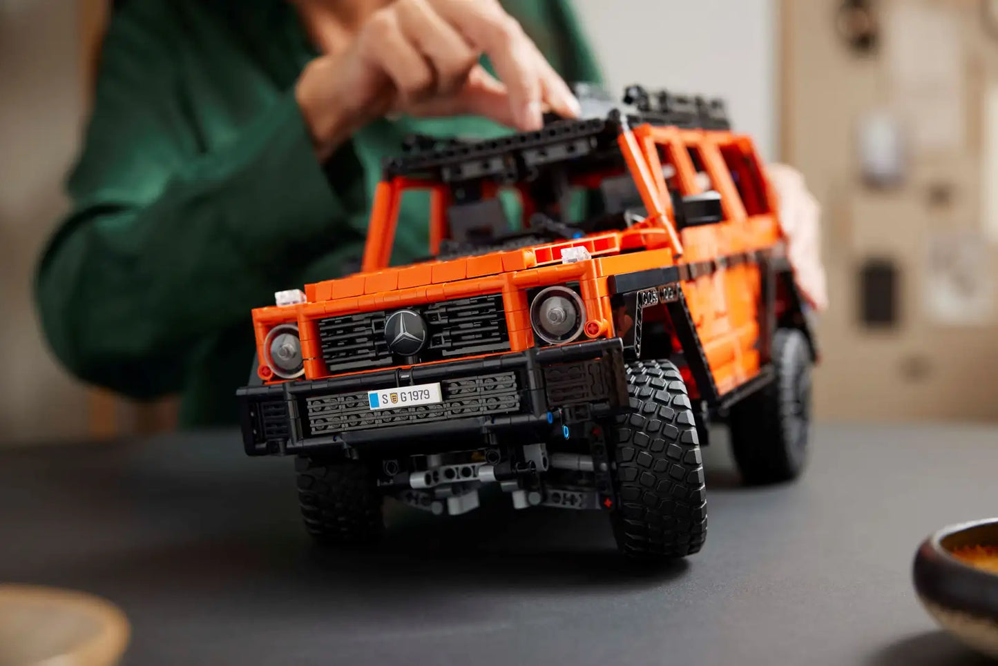Alfa Romeo F1 C42 - 2261 pieces - Remote Controlled 