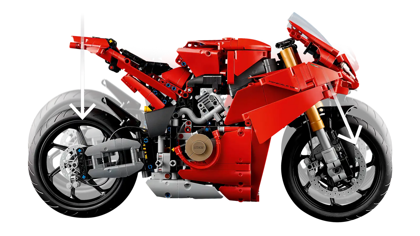 Alfa Romeo F1 C42 - 2261 pieces - Remote Controlled 